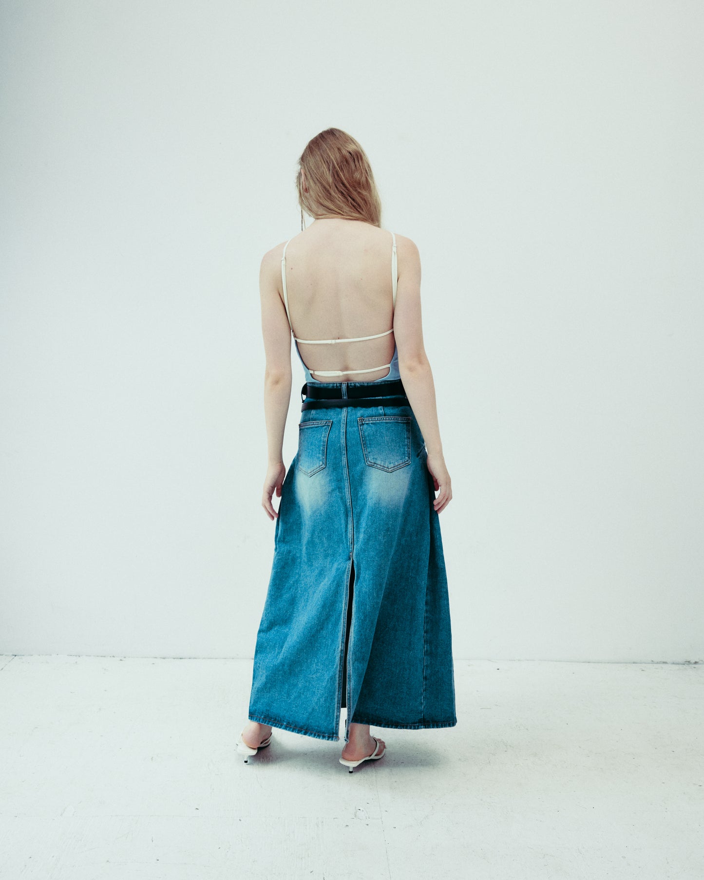 DROP 5 DOUBLE BELTED DENIM SKIRT