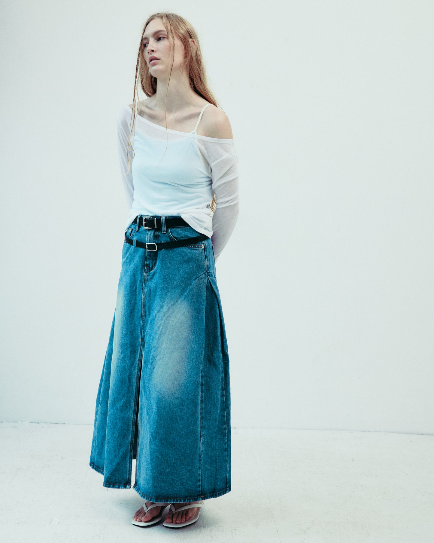 DROP 5 DOUBLE BELTED DENIM SKIRT