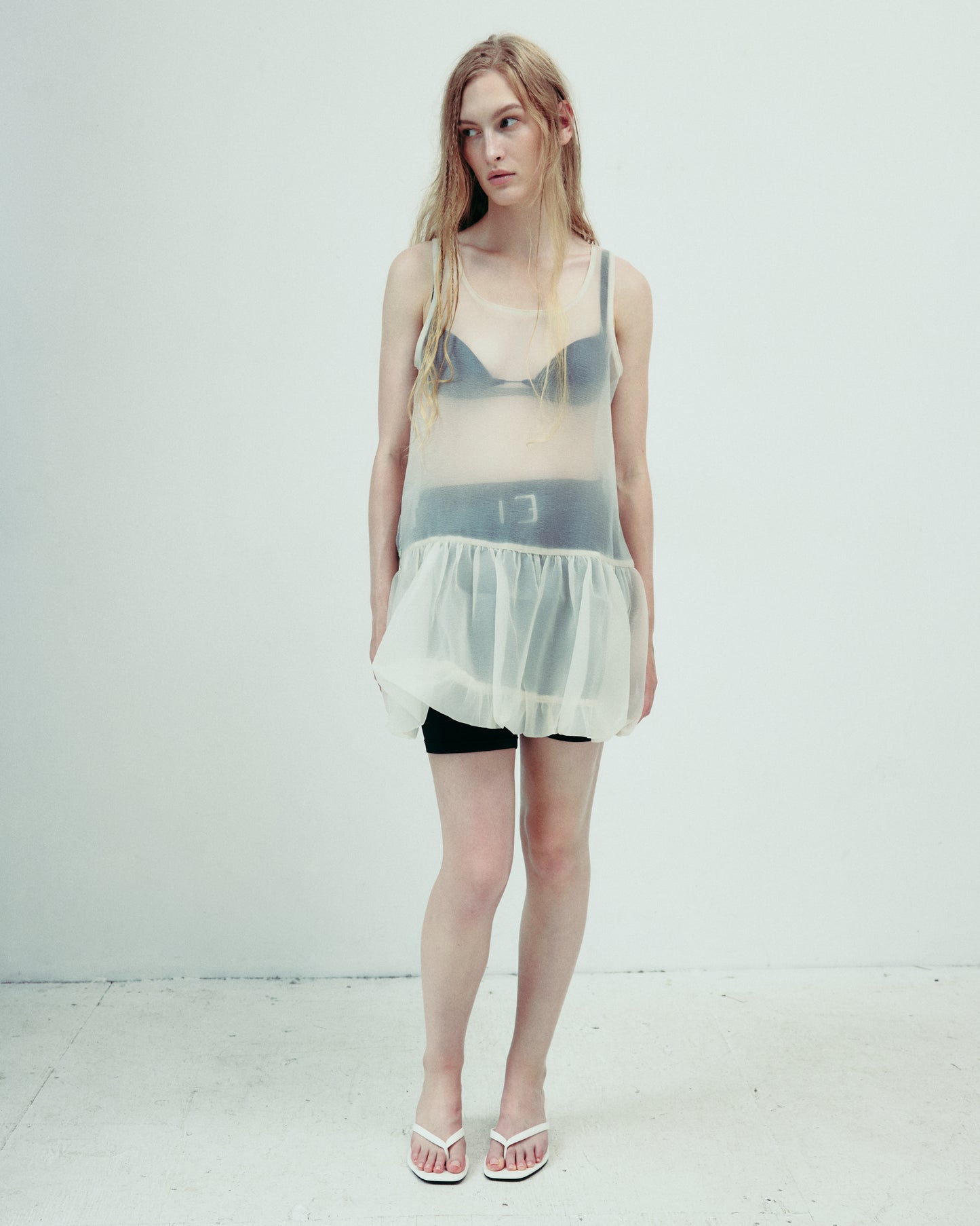 DROP 5 SHEER BALLON DRESS CREAM
